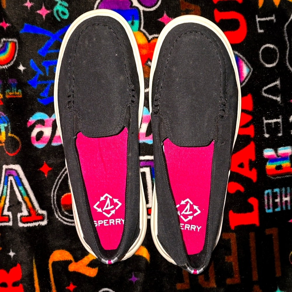 GUC - WOMENS SPERRY CANVAS SLIP-ONS